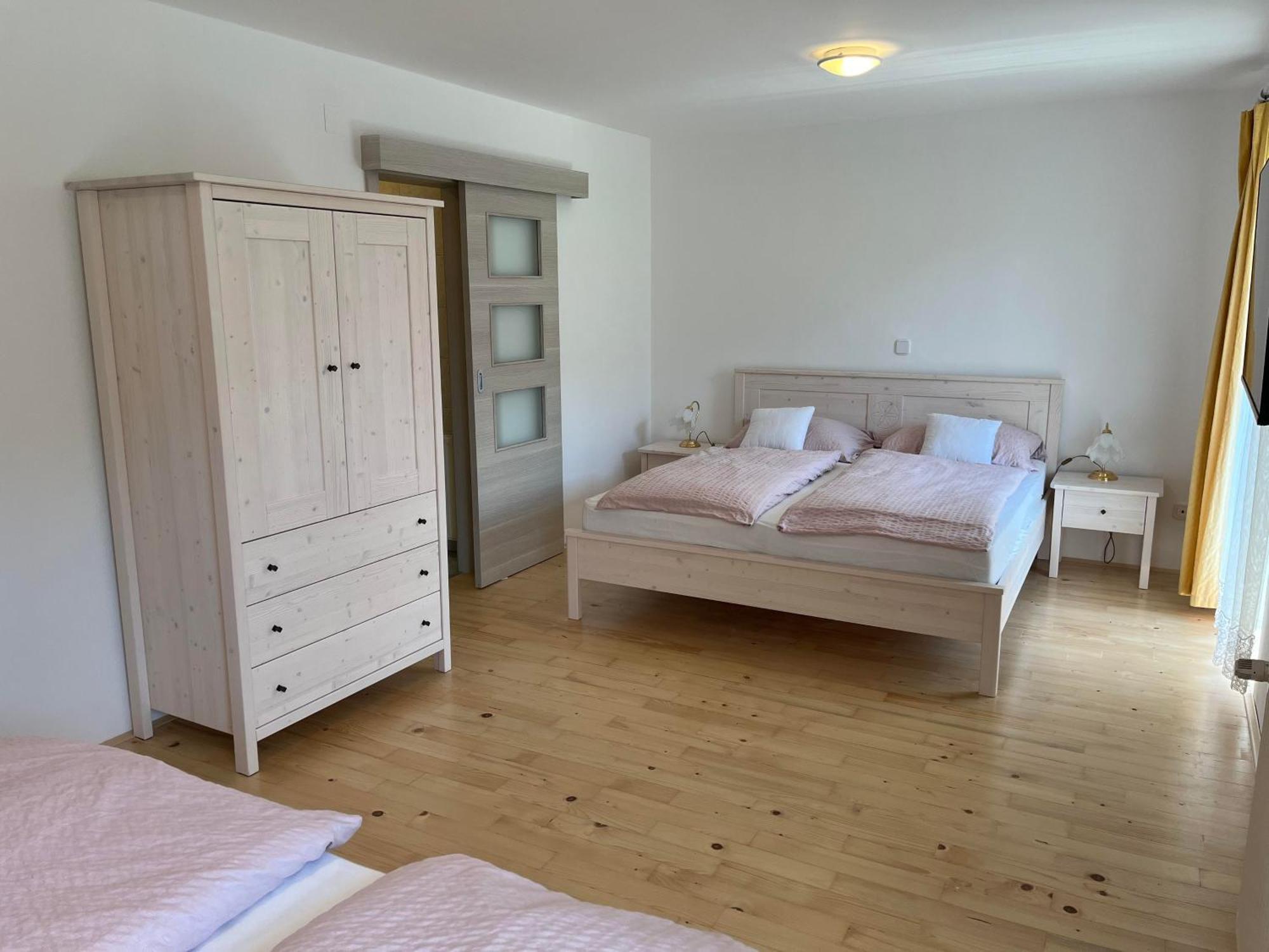 Rooms Hrominc ブレッド エクステリア 写真