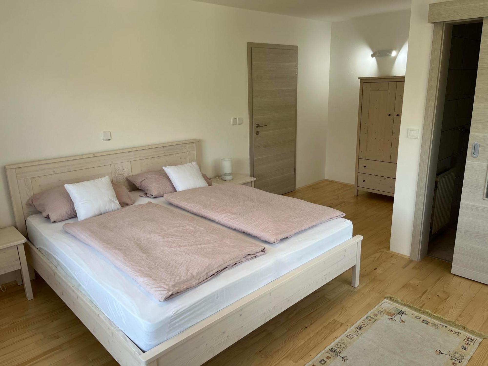 Rooms Hrominc ブレッド エクステリア 写真